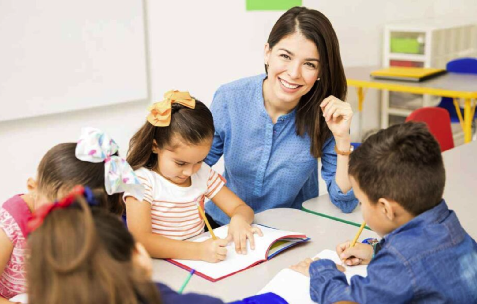 oposiciones-la-academia-cursos1